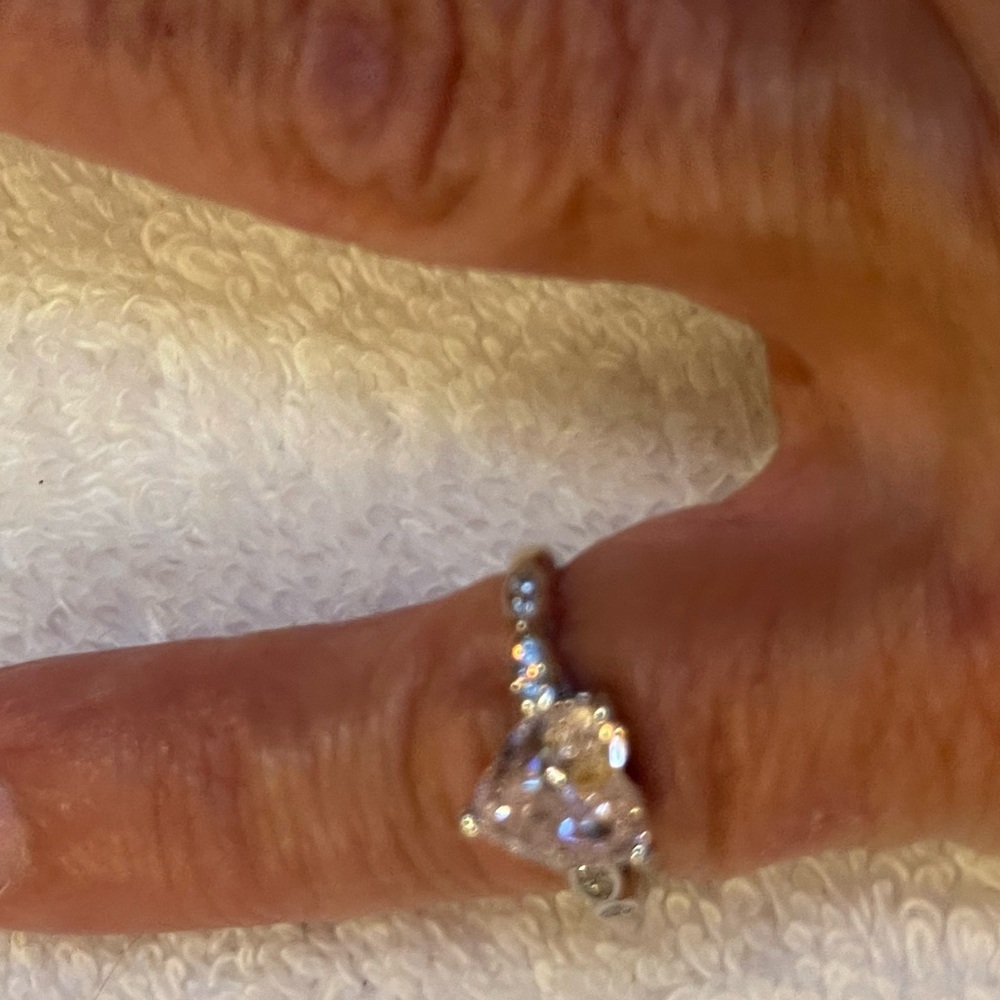 Pink CZ heart ring - Picture 6 of 6